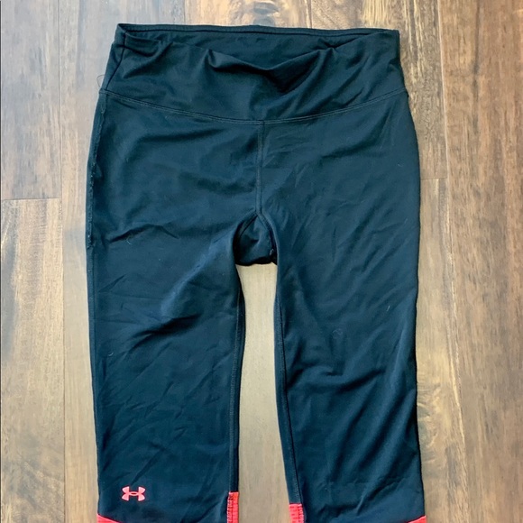 Under Armour Cropped Leggings - Picture 1 of 5